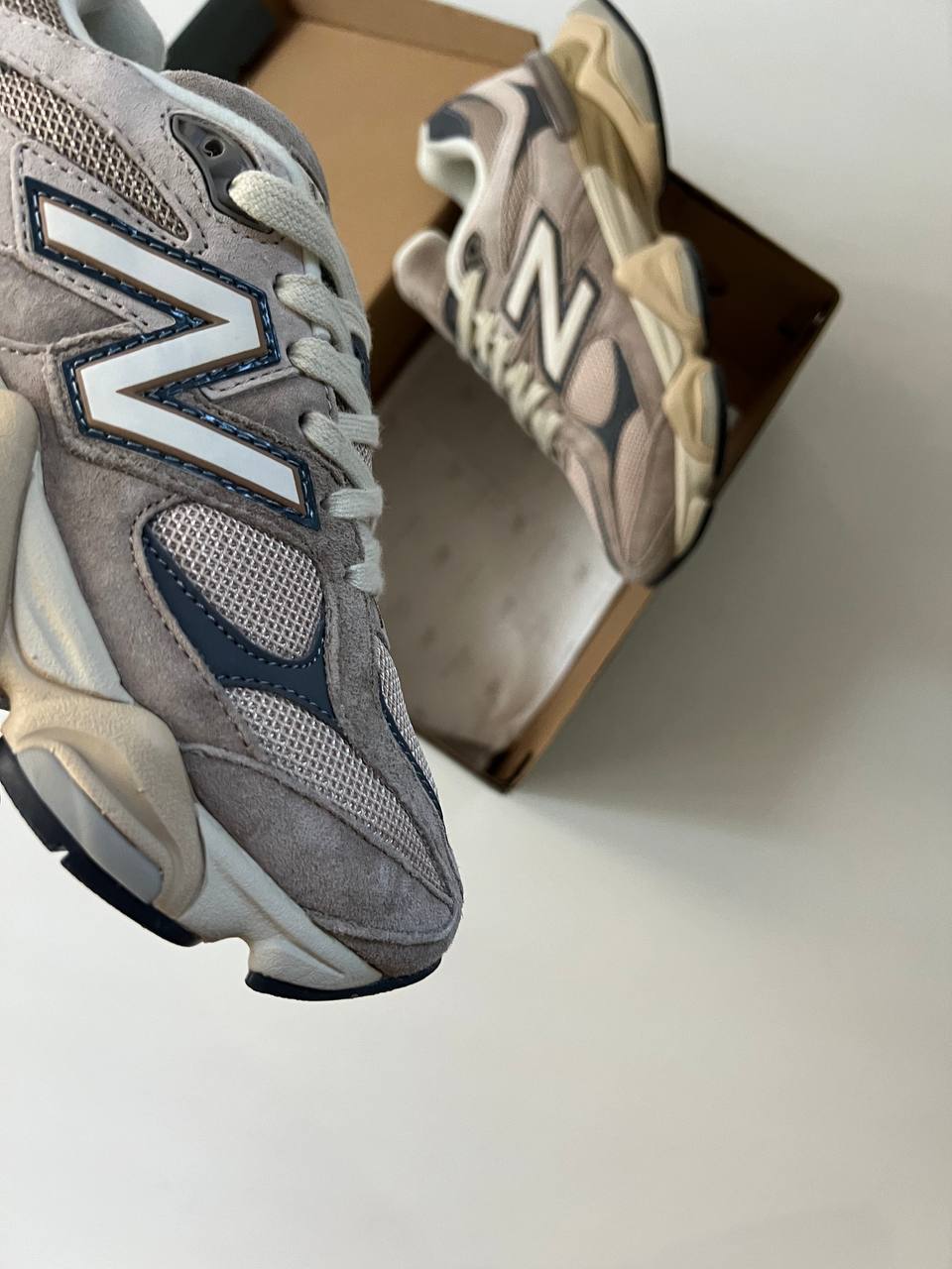 New Balance 9060