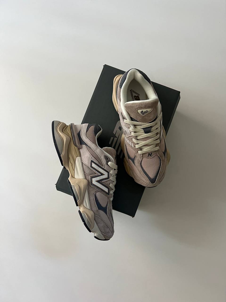 New Balance 9060